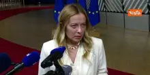 Meloni va via al termine del punto stampa con i cronisti a Bruxelles