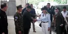 El Salvador, la presidente della Costa Rica visita il carcere anti-Narcos