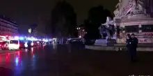 Parigi, Place de la R&eacute;publique deserta dopo annuncio coprifuoco parziale