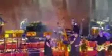 Cesare Cremonini duetta con Malika Ayane nel brano Cose molto piccole