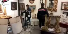 Traffico di dipinti dell'800 napoletano falsi, 10 indagati
