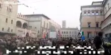 Manifestazione del 24 ottobre, in piazza a Bologna si canta 'Bella ciao': video