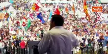Salvini confermato segretario Lega con 76 per cento, abbraccio con "sfidante" Garavaglia dopo voto