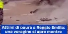 Voragine in Via Galileo Galilei a Reggio Emilia: Paura per un'Auto Coinvolta, Nessun Ferito