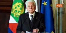 Mattarella: Va contrastato chi avvelena opinioni su vaccini. Posizioni distruttive e sconcertanti