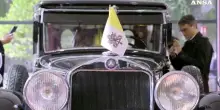 Una mostra di Mercedes Benz sulla Papamobile ai Musei Vaticani