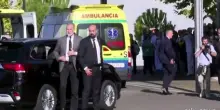 Re Felipe di Spagna visita i feriti dell'incidente ferroviario