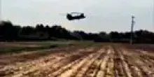 Elicottero militare italiano precipitato in Bosnia, l'avvitamento e la caduta: 4 morti. Il video dello schianto
