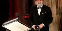 Come è morto Peppe Vessicchio, addio al direttore d’orchestra icona di Sanremo: stroncato da polmonite interstiziale