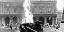 7 luglio 1960, quando mio padre mi raccont&ograve; della Strage di Reggio Emilia. Morirono in 5, erano tutti comunisti e il tg parl&ograve; solo di gravi disordini