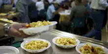 Gli italiani hanno diritto ad un pasto sano e accessibile. Un nuovo paradigma di welfare alimentare