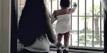 Donne incinte in carcere, quando la prima casa del neonato &egrave; la cella: il caso Lauro e i primi anni dei bimbi con guardie e sbarre