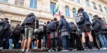 La scuola oltre le narrazioni: precariato, chiamata diretta e la dignit&agrave; perduta del docente