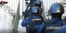 Napoli, blitz a Pianura con l&rsquo;elicottero: colpiti i clan dello spaccio