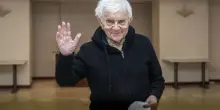 Addio a Don Mazzi, il prete che a Parco Lambro prese residenza nell&rsquo;inferno