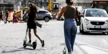 Monopattini elettrici addio: dal 16 luglio scatta l&rsquo;obbligo di assicurazione. Cosa cambia per i possessori