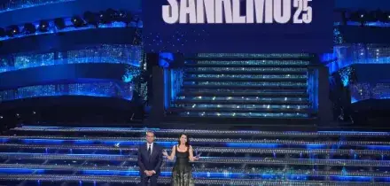 Just Entertainment: &ldquo;Il Festival di Sanremo resta a Dracula-Rai finch&eacute; gara non li separi&rdquo;
