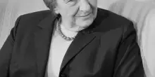 Chi era Golda Meir, l’iconica madre dello Stato ebraico che ha segnato Novecento e sionismo in Europa