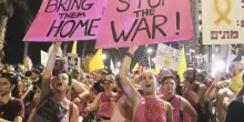 Dagli ex 007 alle piazze gremite, Netanyahu sotto pressione per gli ostaggi