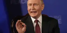 Svizzera pronta ad ospitare la Conferenza di Pace: “Concederemo l’immunità a Putin” che ‘invita’ Zelensky a Mosca…