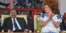 Paul Biya è il presidente più anziano del mondo, il dominio in Camerun dal 1982 e le accuse di brogli: “Seggi chiusi dove non prendeva voti”
