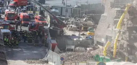 Crollo Torre dei Conti, paura e incertezza a Roma. Provocazione Zakharova: la Russia dà una vergognosa lezione di sciacallaggio