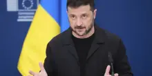 Zelensky evoca elezioni o referendum: &ldquo;Gli ucraini decidano sui territori&rdquo;. Verso il vertice Usa-Volenterosi a Parigi