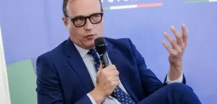 La dura settimana di Tommaso Cerno: dagli ascolti bassi alle accuse di nepotismo. Ma la Rai paga ancora bene