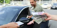 Malta paga i cittadini per non guidare: bonus da 25 mila euro per chi non usa l&rsquo;auto