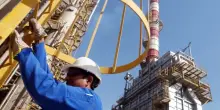 Cosa succede dopo l&rsquo;uscita degli Emirati Arabi dall&rsquo;Opec: greggio pi&ugrave; volatile, carrello pi&ugrave; caro. Il &lsquo;vecchio&rsquo; mondo non esiste pi&ugrave;
