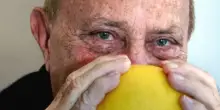 Arnaldo Pomodoro, l&rsquo;opera commissionata che gli cambi&ograve; la vita. Quando disse: &ldquo;Da l&igrave; iniziai a mangiare tutti i giorni&rdquo;