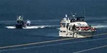 Gli attivisti della Flotilla tornano a casa ma si paragonano a ostaggi e deportati