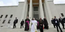 Il Papa alla Sapienza punta il dito contro il riarmo