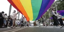 Sei una donna ebrea? Fuori dalla sauna queer! Il bullismo antisemita della galassia LGBTQ+