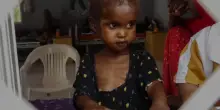 La crisi alimentare che sta mettendo in ginocchio la Somalia: due milioni di persone in fame d&rsquo;emergenza &lsquo;grazie&rsquo; a stagione piogge e Medio Oriente