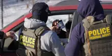 L&rsquo;Ice di Trump continua a uccidere immigrati negli Stati Uniti: due persone ammazzate in una settimana