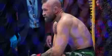 McGregor torna a combattere e si fa male dopo un minuto: cosa &egrave; successo