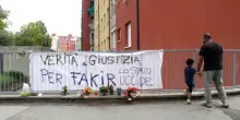 Fakir, l&rsquo;ipotesi della morte per soffocamento e il sangue dietro la testa. Botta e risposta Piantedosi-Anselmo: &ldquo;Correttezza agenti&rdquo;, &ldquo;Lo hanno picchiato&rdquo;