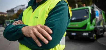 Quando la transizione ecologica fa ammalare, il dramma dei monoperatori: &ldquo;Stiamo consumando la salute di chi tiene pulite le citt&agrave;&rdquo;