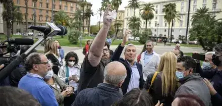 Adinolfi, quei tre zeri in pi&ugrave; e l&rsquo;alfabeto della giustizia sommaria: arresto, gogna e niente dubbi perch&eacute; &egrave; tutto verosimile