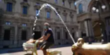 Caldo a Milano, un&rsquo;estate infernale: stop al lavoro all&rsquo;aperto per prevenire malori e decessi