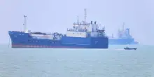 Lo stretto di Hormuz tra le incognite. Trump impone il blocco navale ma fa marcia indietro sui pedaggi