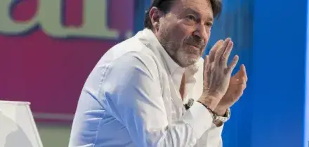 Testacoda Ranucci, vuole sapere i guadagni di tutti ma tiene segreti quelli di Report