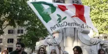 Con le nostre famose facce idiote, l&rsquo;amara fine della sinistra italiana: storia di una sinistra senza pi&ugrave; un padre n&eacute; una strada