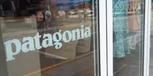 La merce siamo noi, quando lo scontrino diventa una scheda elettorale e un brand si sceglie per la coerenza della sua impronta sul mondo