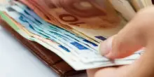 Il governo degli annunci: bonus e provvedimenti per promettere di risolvere i problemi