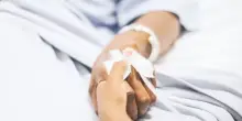Il tramonto del patto della cura, l&rsquo;uomo-famiglia sostituito progressivamente dallo Stato-caregiver e dalla tecnica che gestisce l&rsquo;inizio e la fine