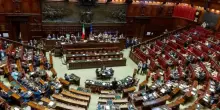 Coalizioni spaccate su politica estera: cos&igrave; il centro europeista, occidentale e atlantista pu&ograve; essere ago della bilancia