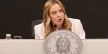 La mossa di Giorgia: via il bollo auto per il 2027. Sprint verso le elezioni anticipate ad aprile