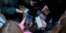 Social vietati ai minori, la partita si gioca sull&rsquo;identit&agrave;